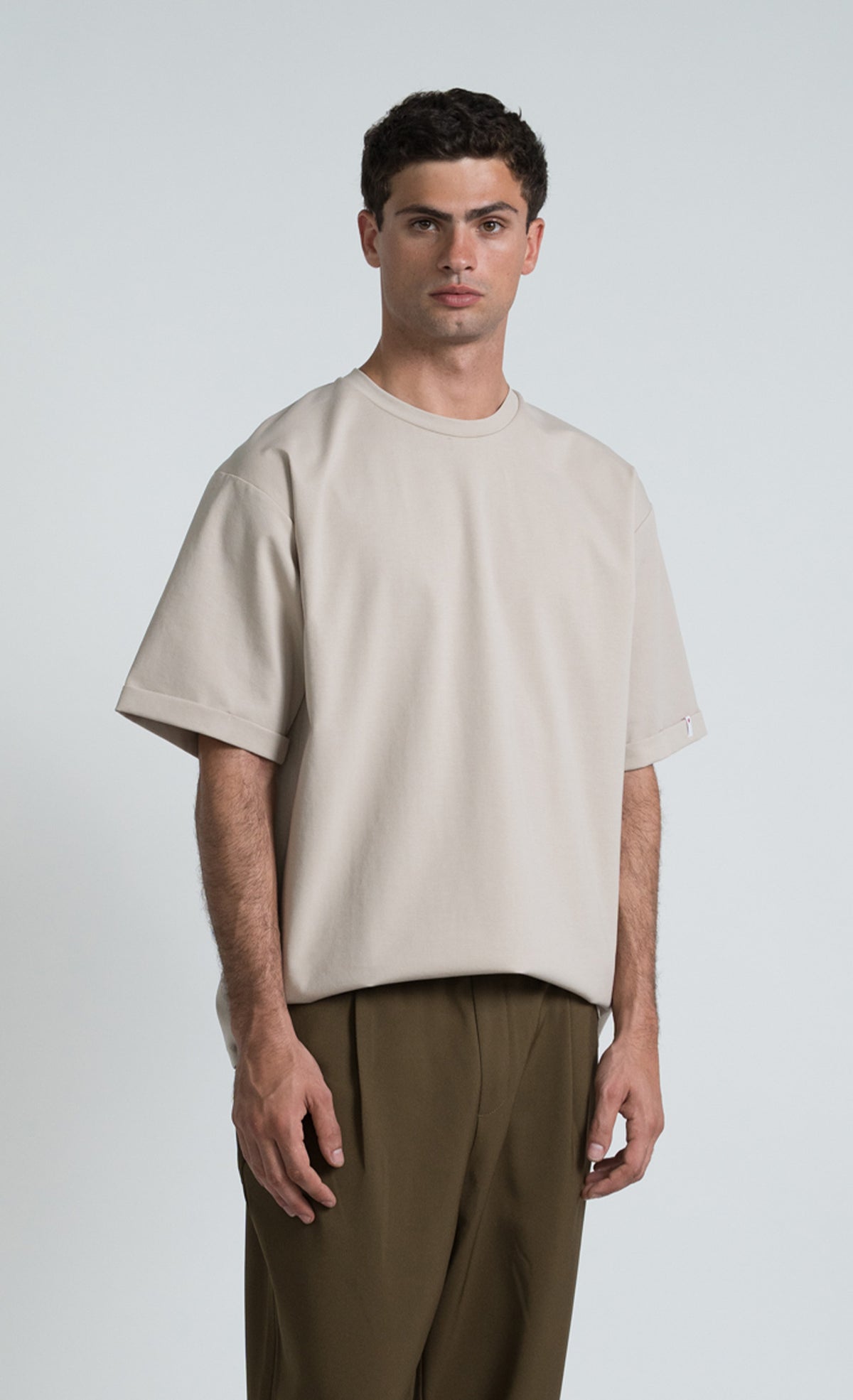 Wooden T-shirt Over Akita – Sabbia