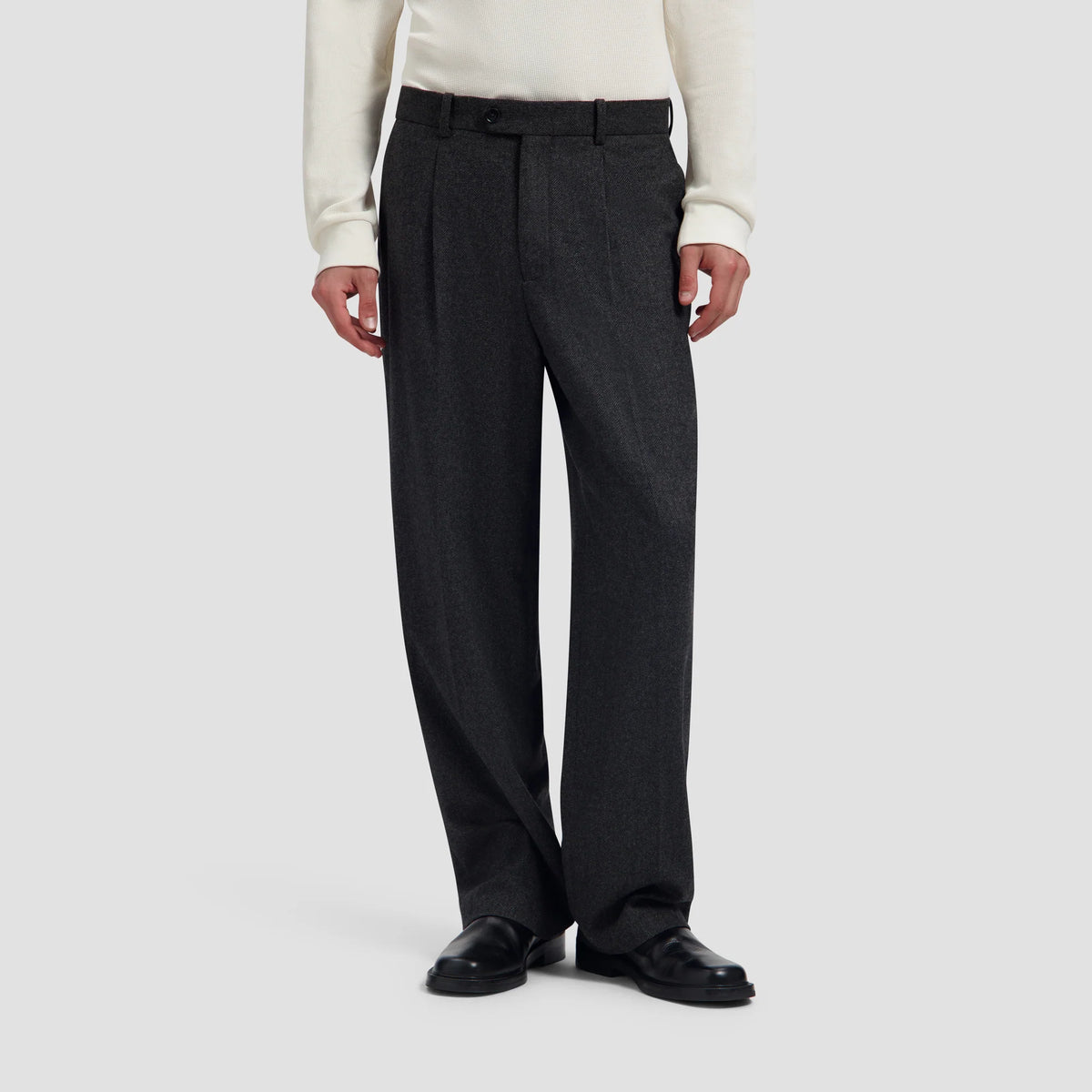 OLAF HUSSEIN HERRINGBONE RELAXED PLEATED PANT - CHARCOAL